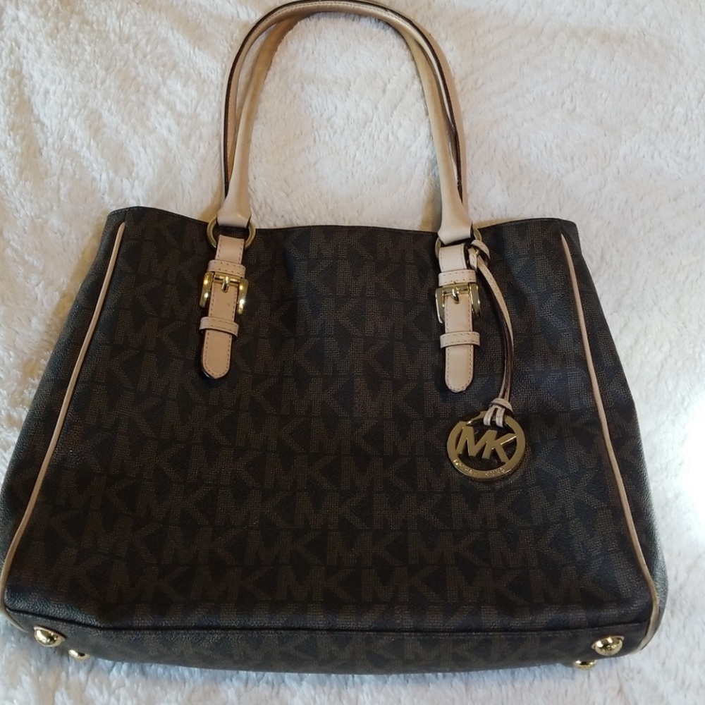 Michael Kors Signature Purse